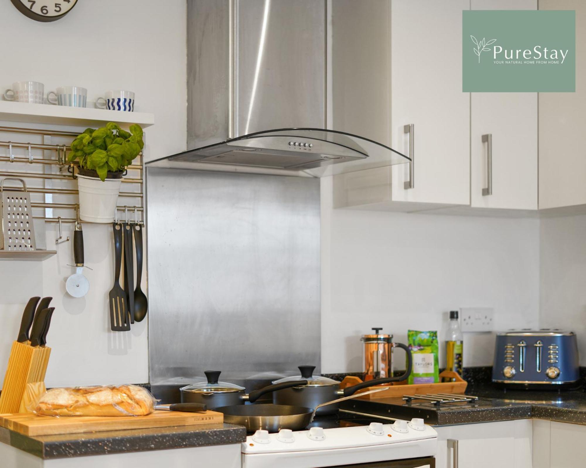 Stunning Two Bed Leamington Apartment With Free Wifi By Purestay Short Lets & Serviced Accommodation Exterior foto